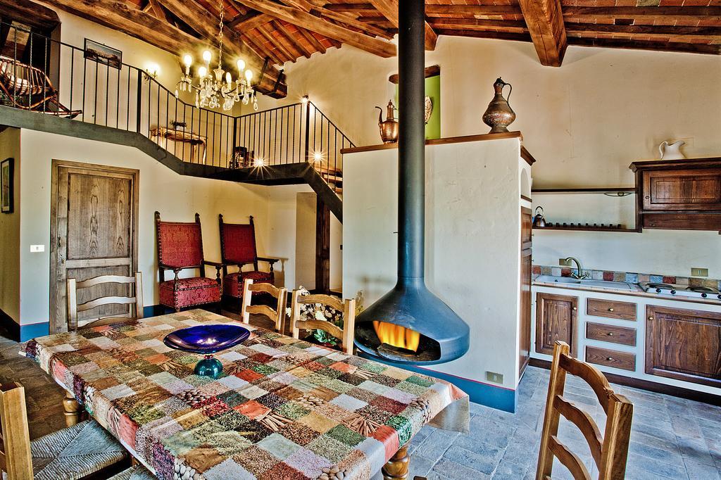Agriturismo Terra Di Michelangelo Caprese Michelangelo Exterior photo