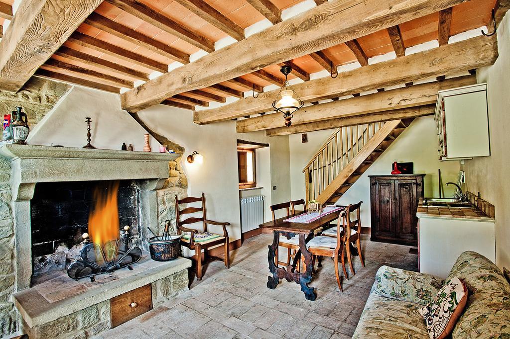 Agriturismo Terra Di Michelangelo Caprese Michelangelo Exterior photo